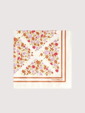 Coccinelle Sakura-blommor