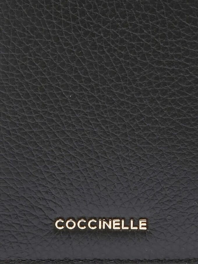 Metallic Medium